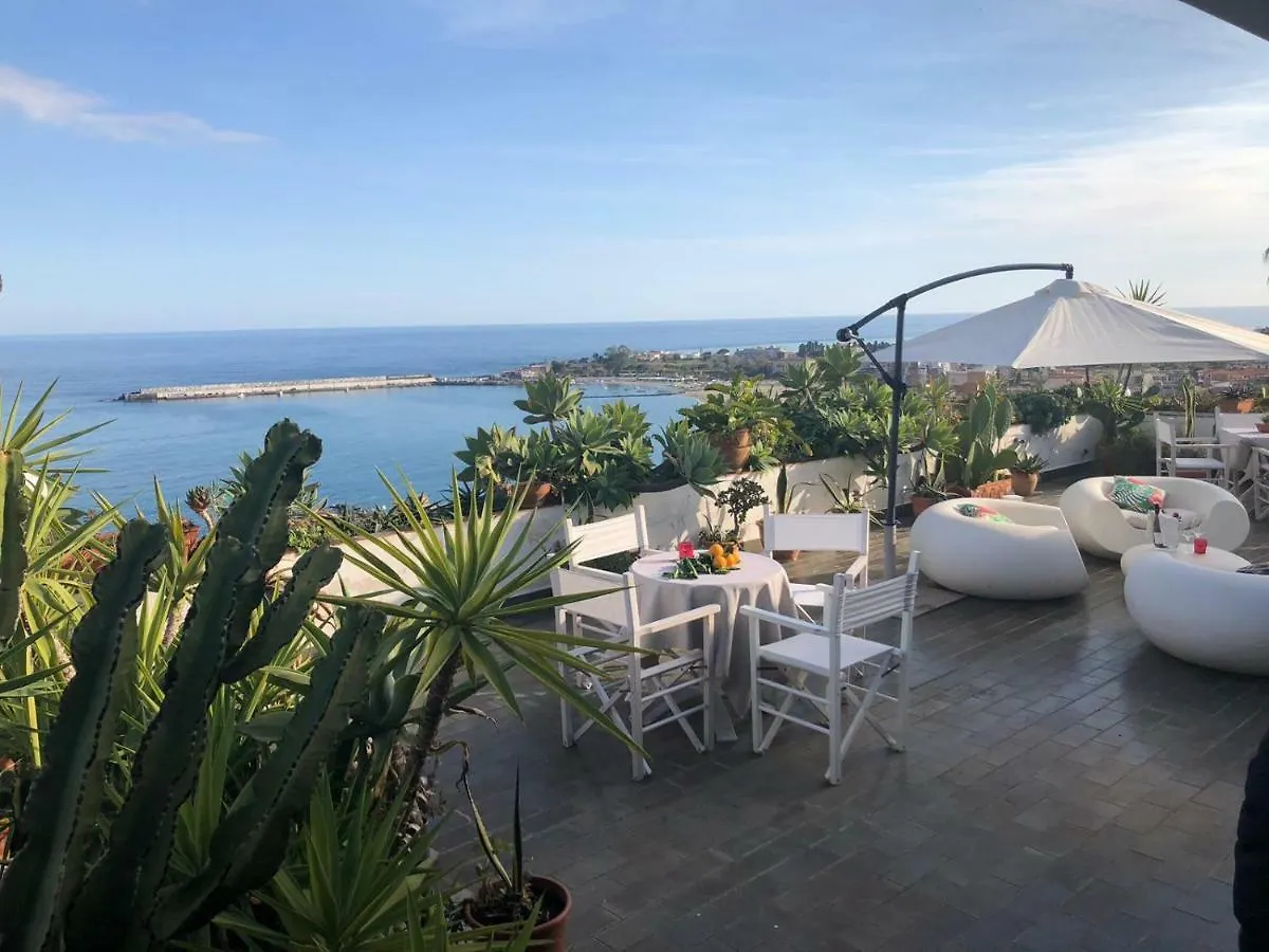 Villa Barbara Giardini Naxos Italia