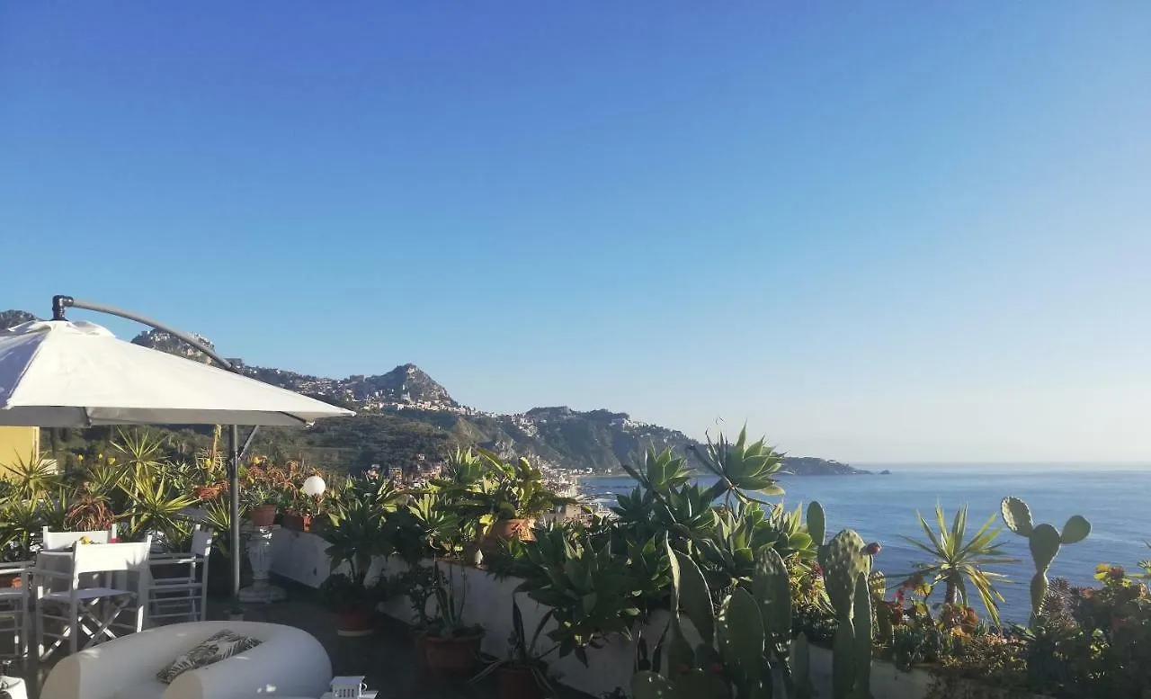 Villa Barbara Giardini Naxos 0*,